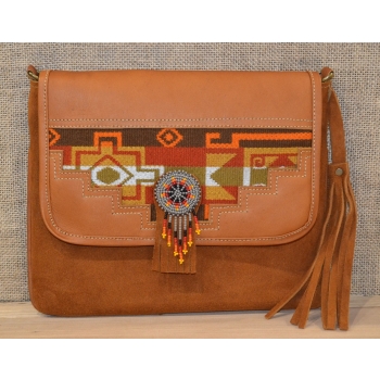 Torebka ze skóry etno w brązowym kolorze  z koralikami mullo .